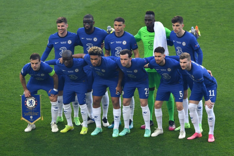 荷媒：阿贾克斯引进长期未踢球的富安健洋，首席球探愤而辞职（荷媒：阿贾克斯签下久疏战阵的富安健洋，首席球探怒而请辞）