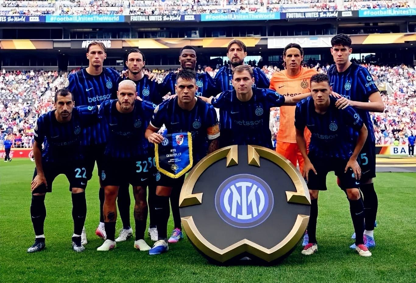 萨内蒂评合作过国米十大前锋：大罗位列榜首，伊布和巴乔在列（萨内蒂盘点共事的国米十大前锋：罗纳尔多居首，伊布、巴乔上榜）