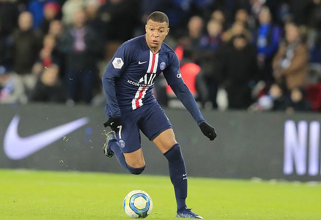 布冯：意大利国家队已经展现出了复苏和积极的迹象（布冯：意大利队已显现复苏势头与积极气象）