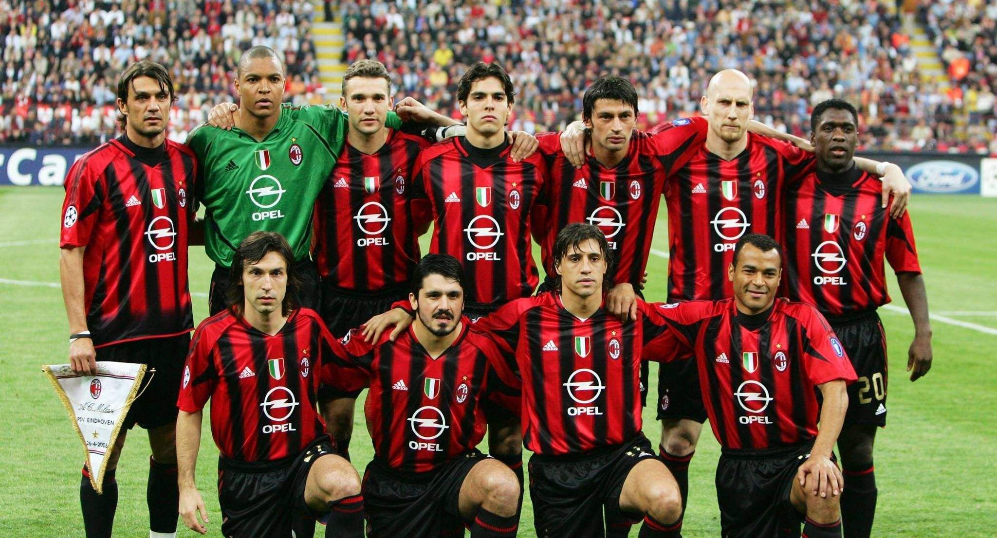 梅西：现代足球的永恒传奇（梅西：当代足坛的不朽神话）