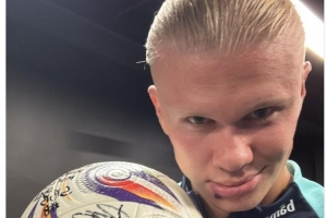 罗马欧联杯名单：迪巴拉、科内领衔 苏莱、埃文·弗格森在列（罗马公布欧联杯大名单：迪巴拉、科内领衔，苏莱与埃文·弗格森入选）