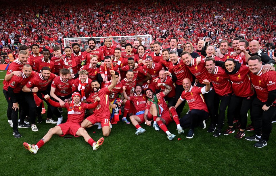 单靠进攻，没有防守，这是绝对无法夺冠的，解决防守难题是关键（只攻不守难封王，补齐防守短板是关键）